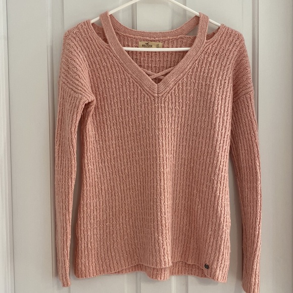 Hollister Sweaters - Womens Hollister Unique Cut Out V-Neck Soft Pink Pullover Cable Sweater